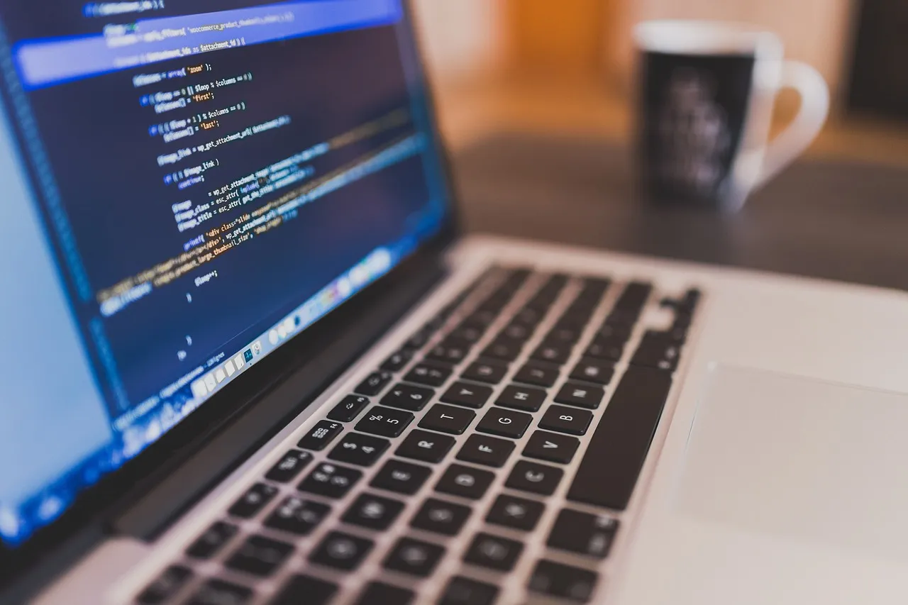 Case Lab: how two indie hackers bootstrapped Senja to $1M ARR — the slow, public way (2026)